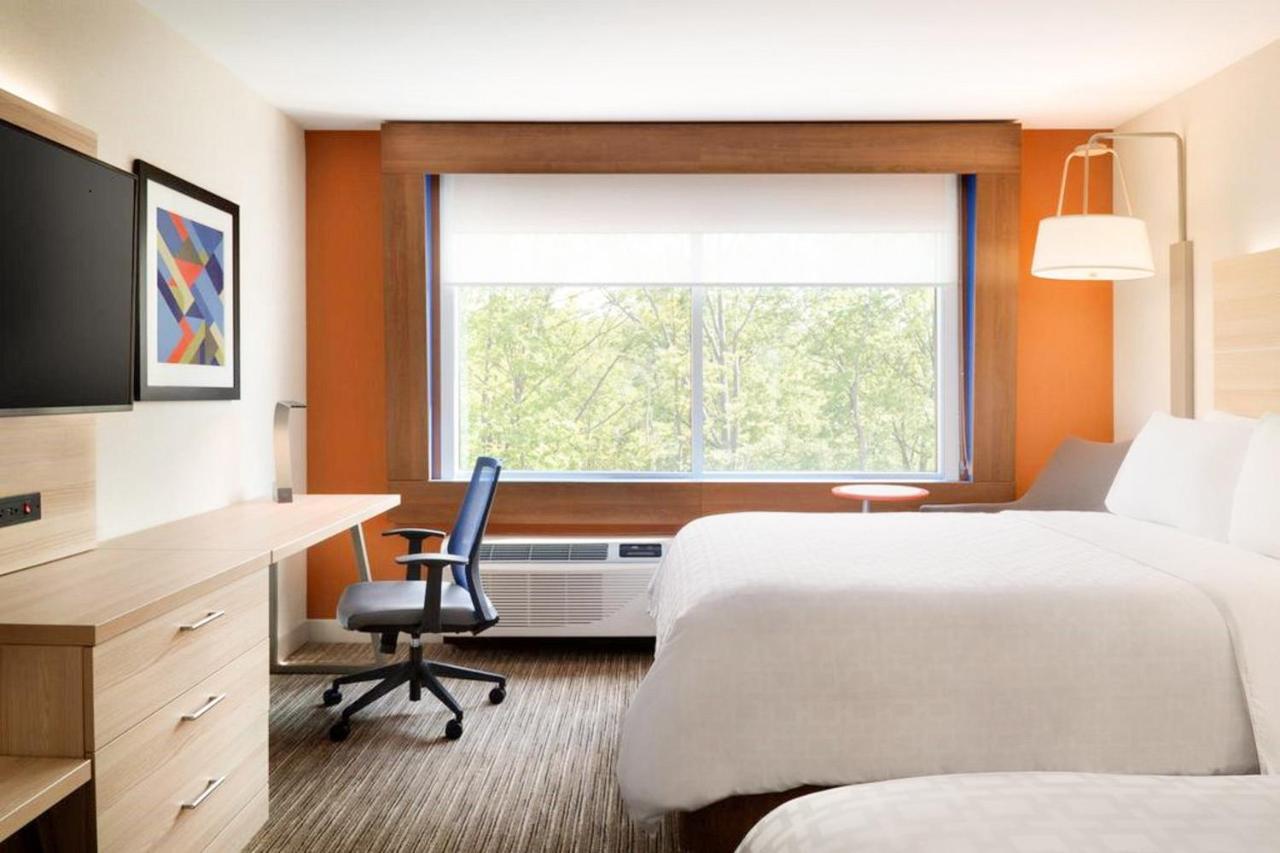 Hotel Express & By Ihg 3*